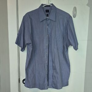 Arrow Men’s Blue Plaid Short-Sleeve Button-Down Shirt